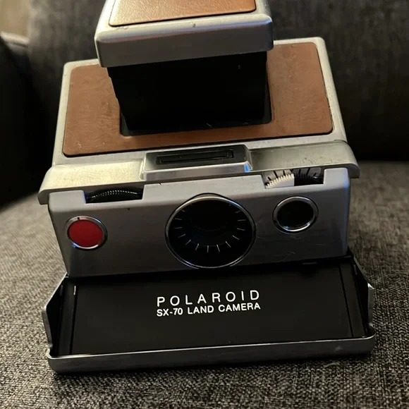 Vintage Polaroid SX-70 SLR Instant Film Land Camera-great cond